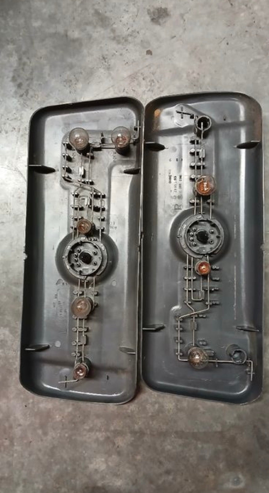 Lot Support ampoules feux arrière bmw e30 occasion
